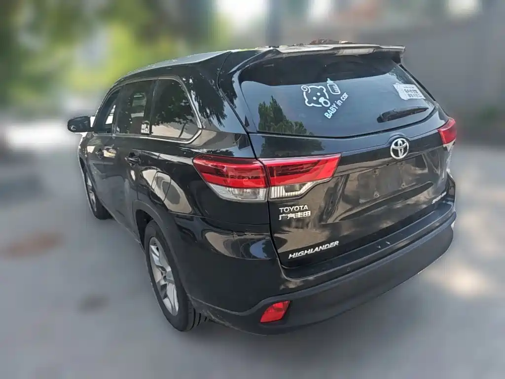 Toyota Highlander 2018 2.0T Luxury 7 мест V