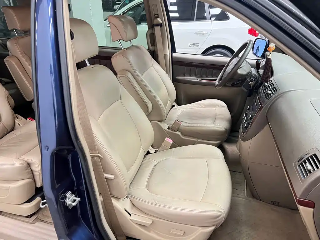 Buick GL8 — миниатюра 11