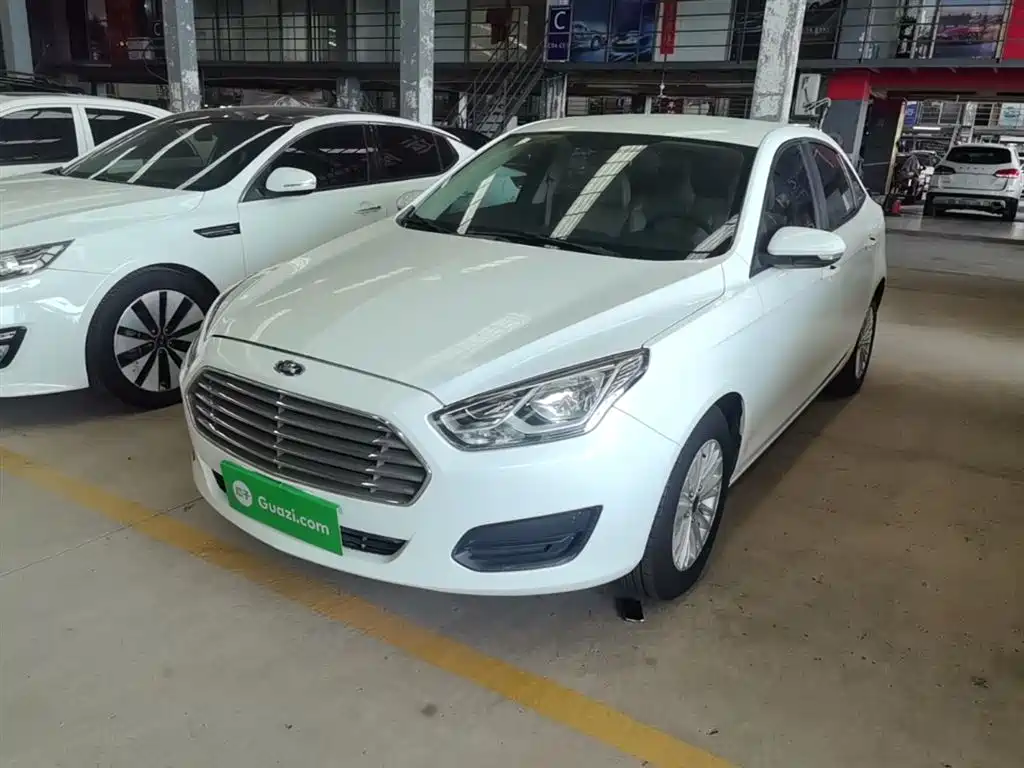 Купить Ford Escort