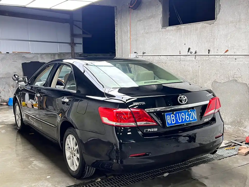 Toyota Camry — миниатюра 3