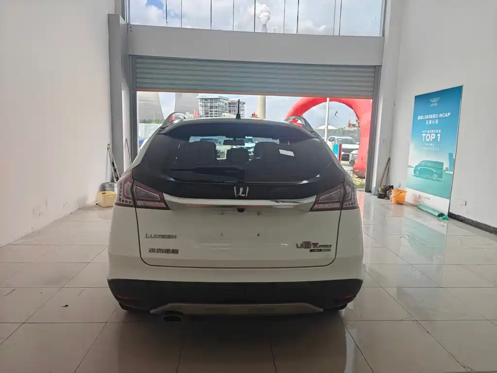 Luxgen U6 — миниатюра 15
