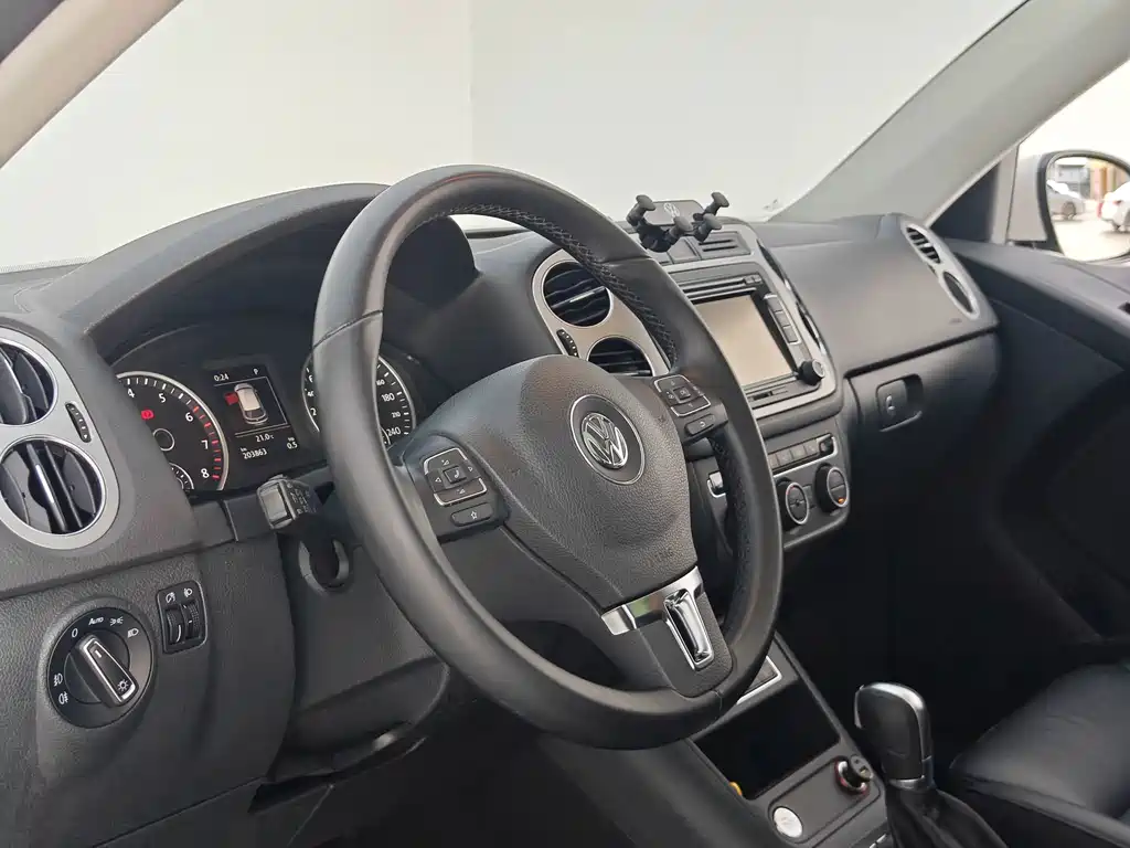 Volkswagen Tiguan — миниатюра 26