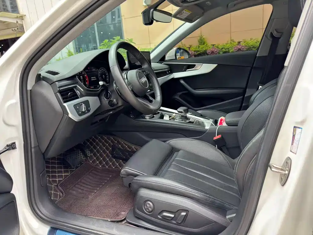 Audi A4L 2020 40 TFSI Fashion
