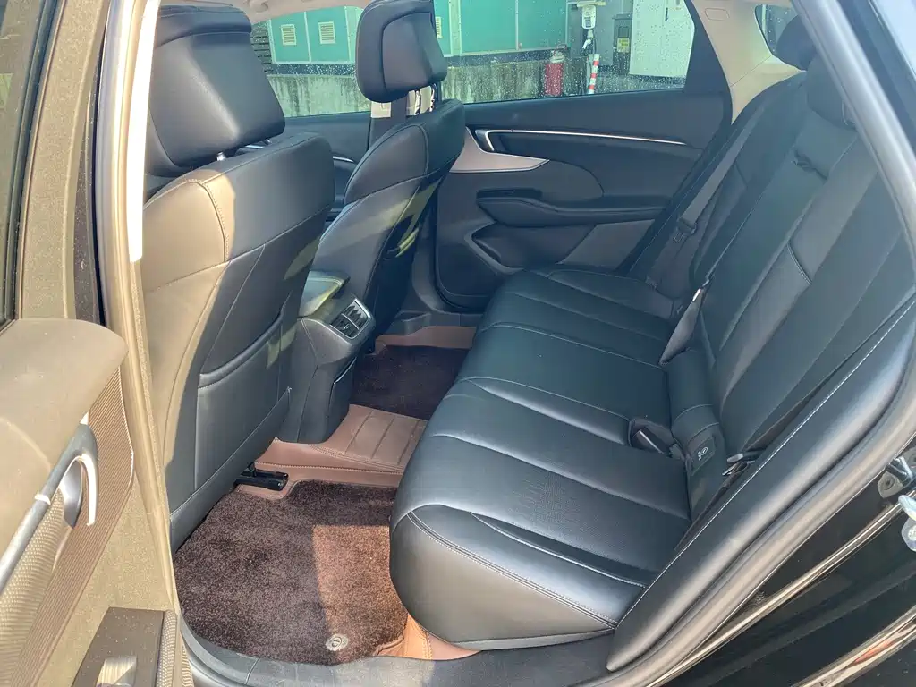 Buick LaCrosse — миниатюра 10