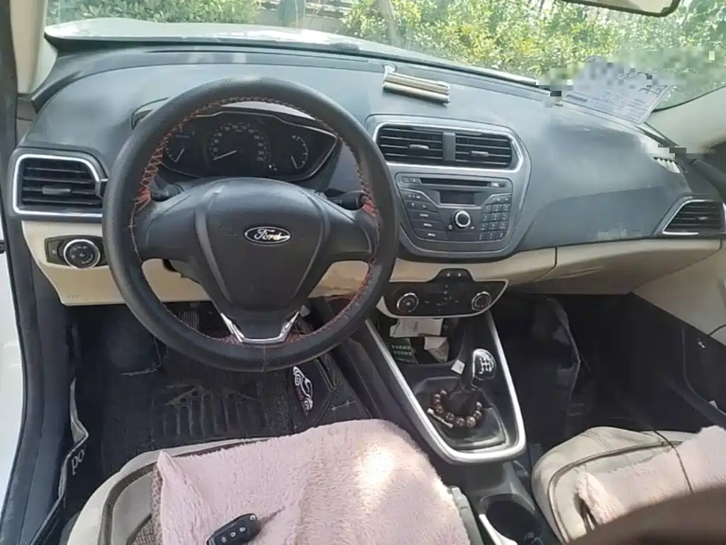 Ford Escort — миниатюра 14