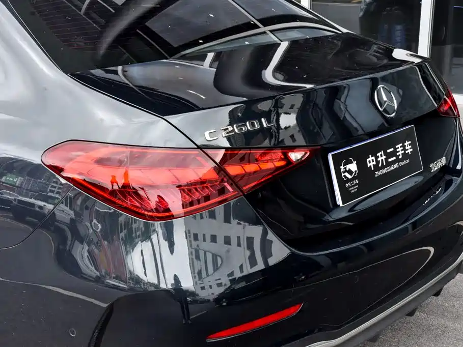 Mercedes-Benz C-Class — миниатюра 13