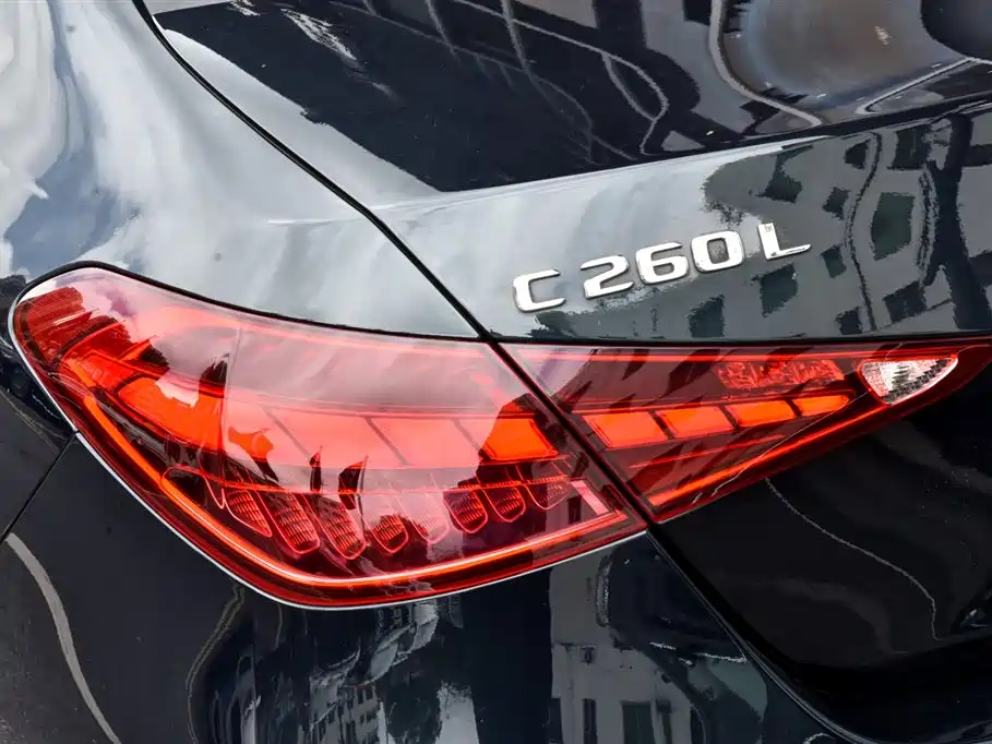 Mercedes-Benz C-Class — миниатюра 12