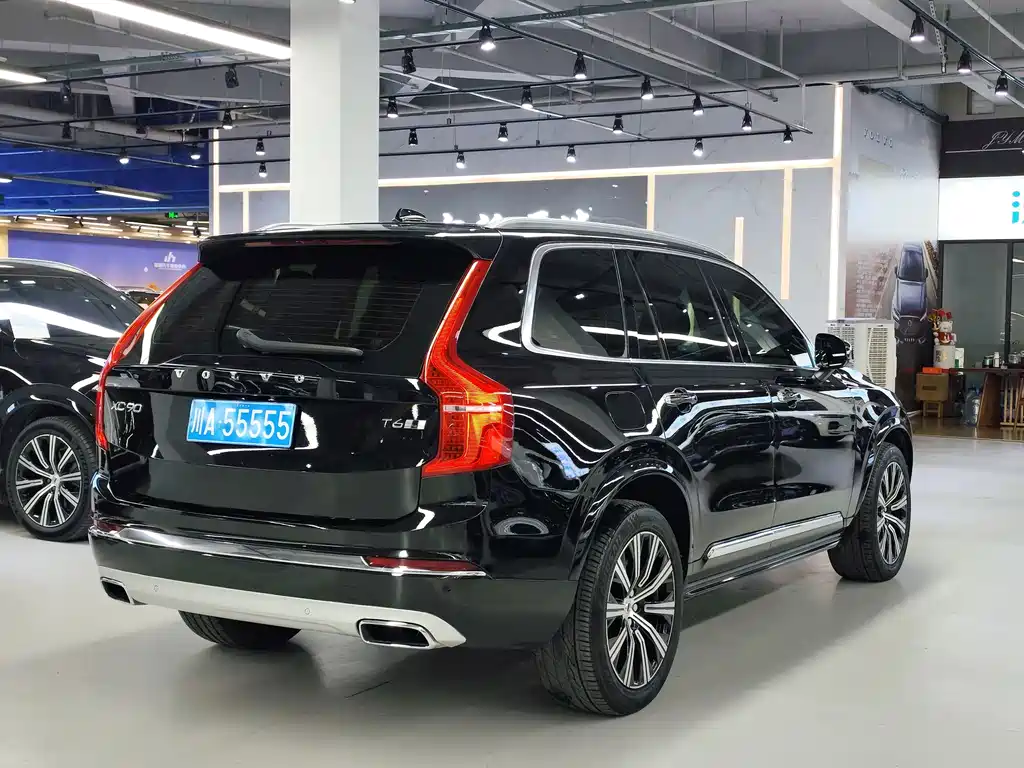 Volvo XC90 — миниатюра 9