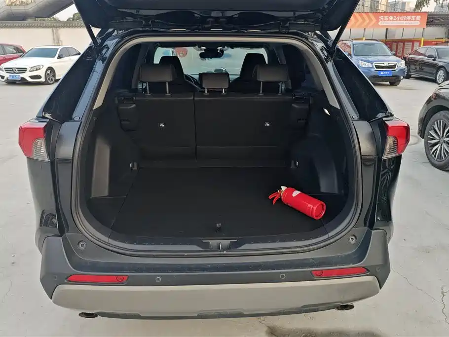 TOYOTA RAV4 RONGFANG