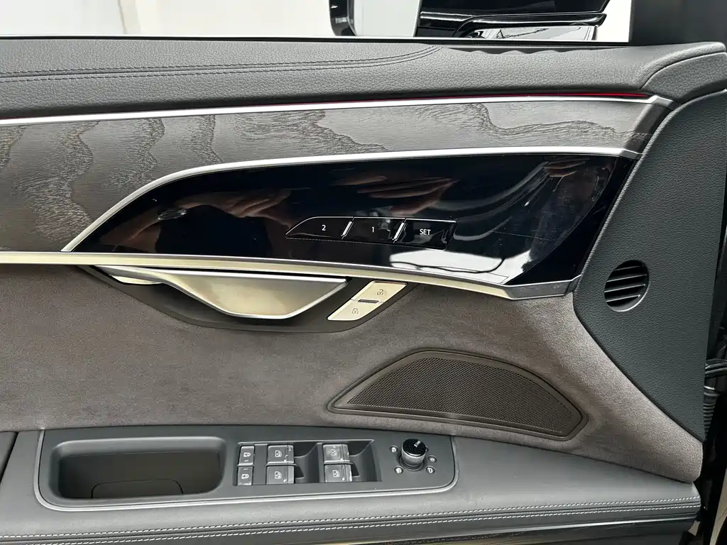Audi A8 2025 A8L 50 TFSI quattro
