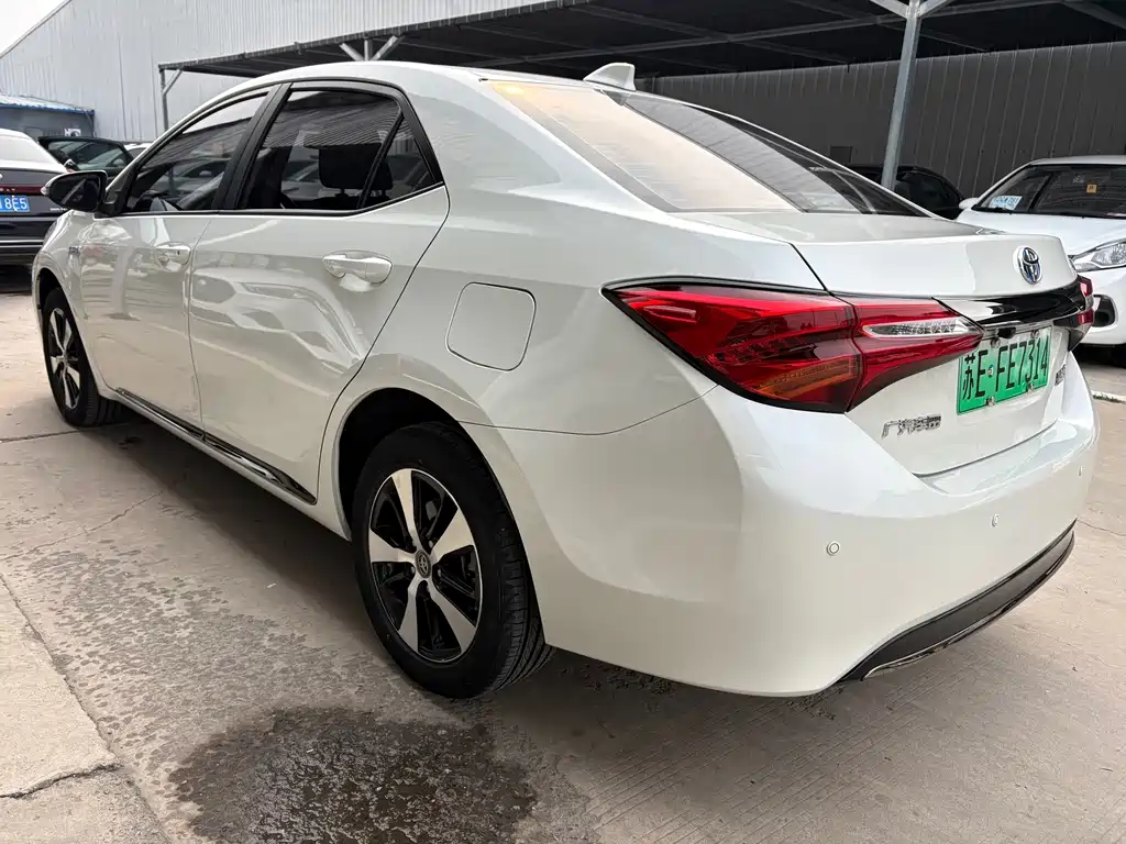 Toyota Levin Twin Engine E+ — миниатюра 4