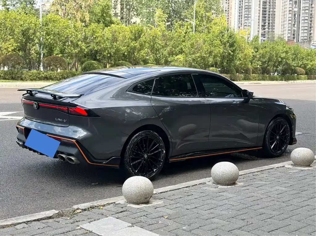 Changan UNI-V — миниатюра 3