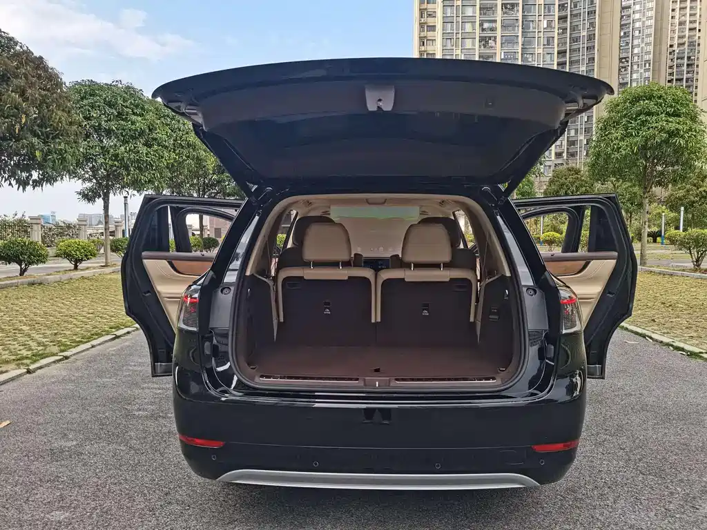 AITO ASK THE WORLD M9