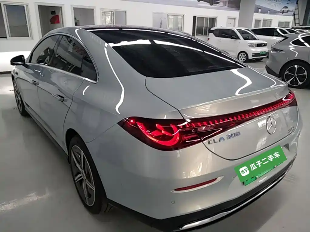 Mercedes-Benz CLA 2025 300L