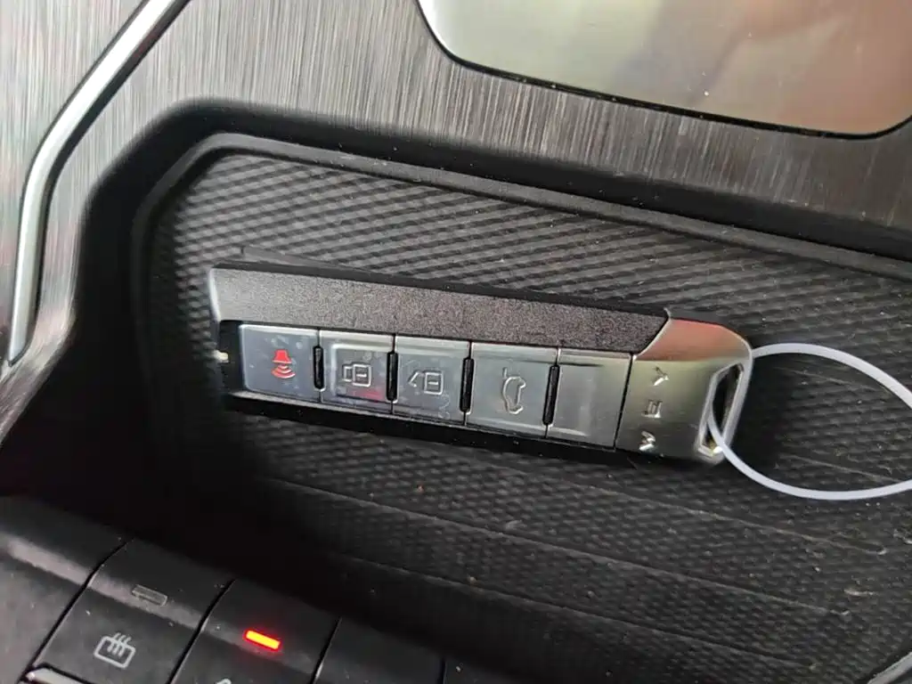 Wey Wey VV5 — миниатюра 9