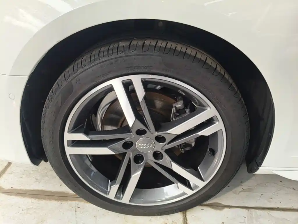 Audi A4L — миниатюра 23