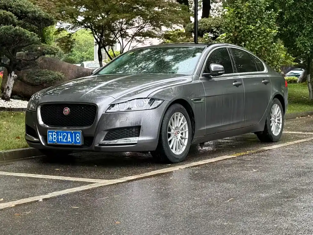 Jaguar XF 2016 XF 2.0T