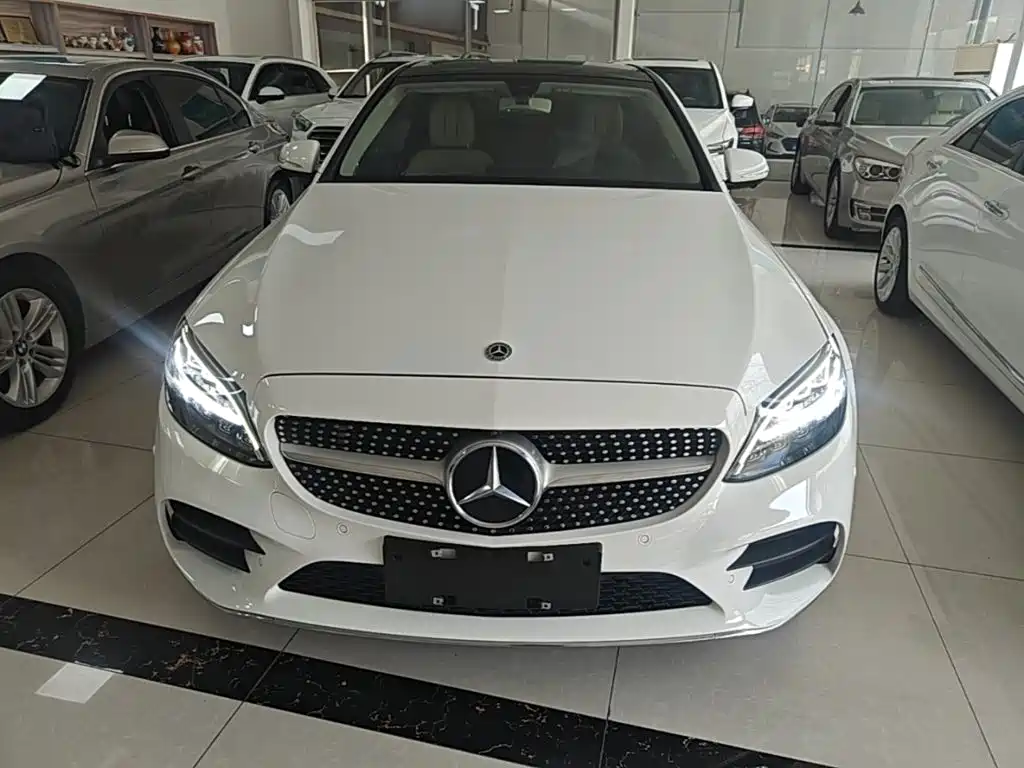 Mercedes-Benz C-Class — миниатюра 3