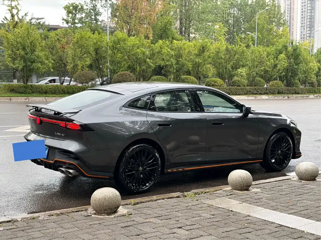 Changan UNI-V — миниатюра 3