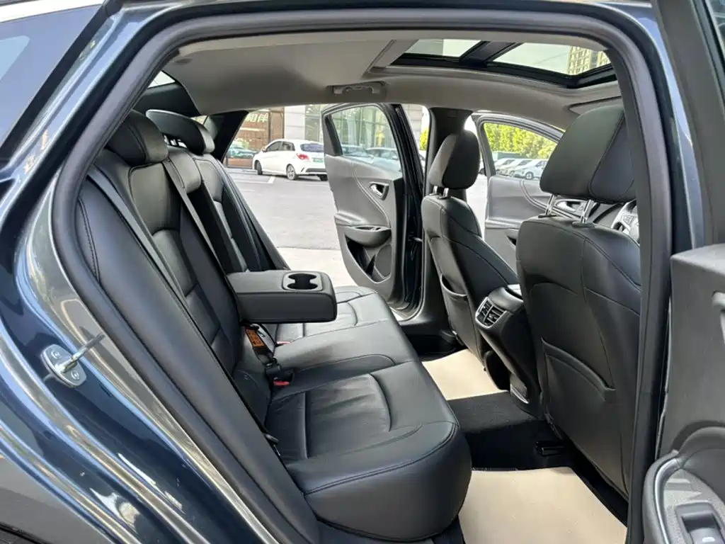 Chevrolet Malibu XL — миниатюра 15