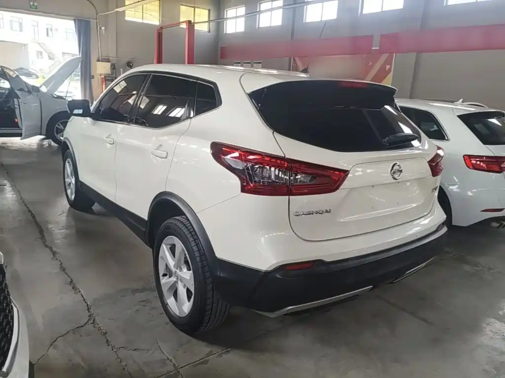 Nissan Qashqai — миниатюра 5