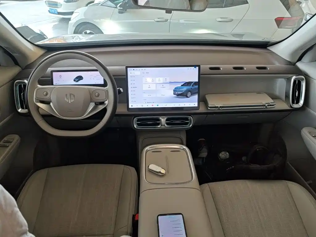 Leapmotor Leapmotor B10 — миниатюра 10