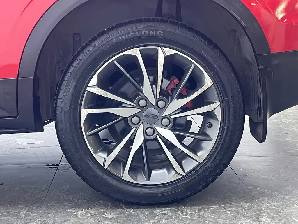 Geely Binyue — миниатюра 8