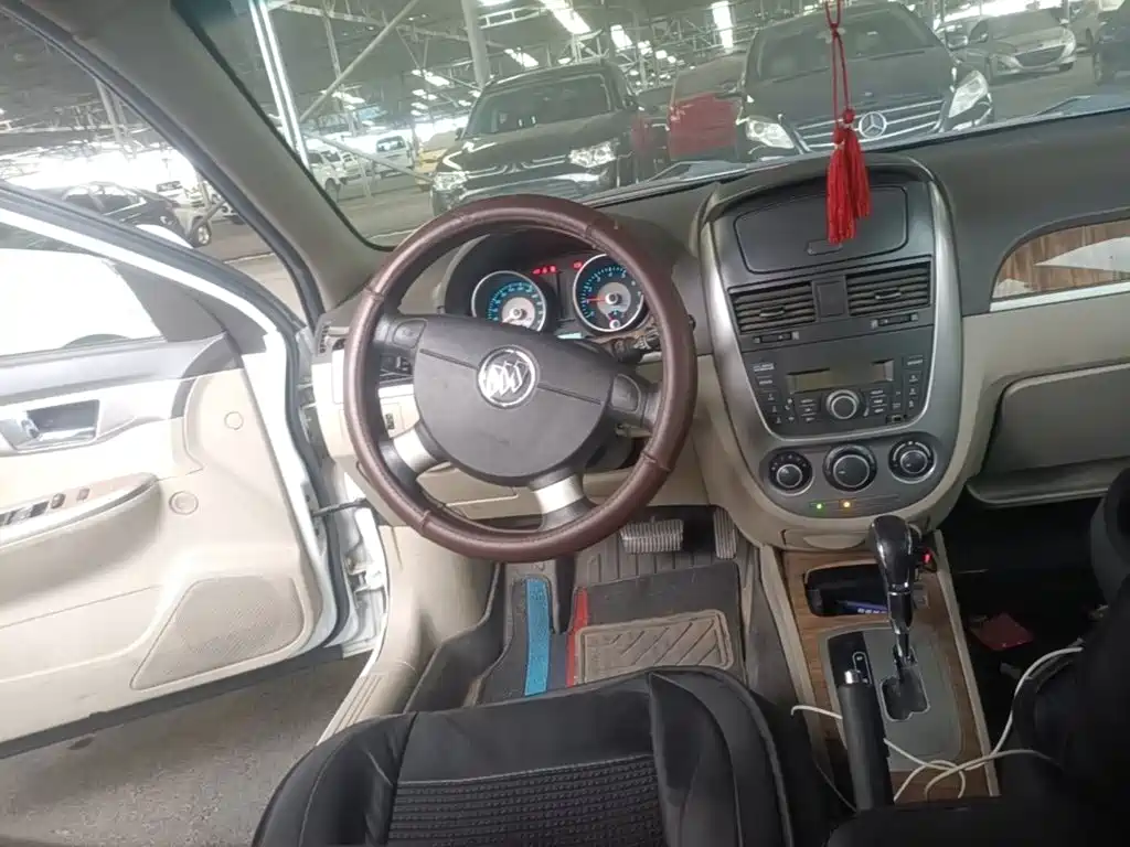 Buick Excelle — миниатюра 15