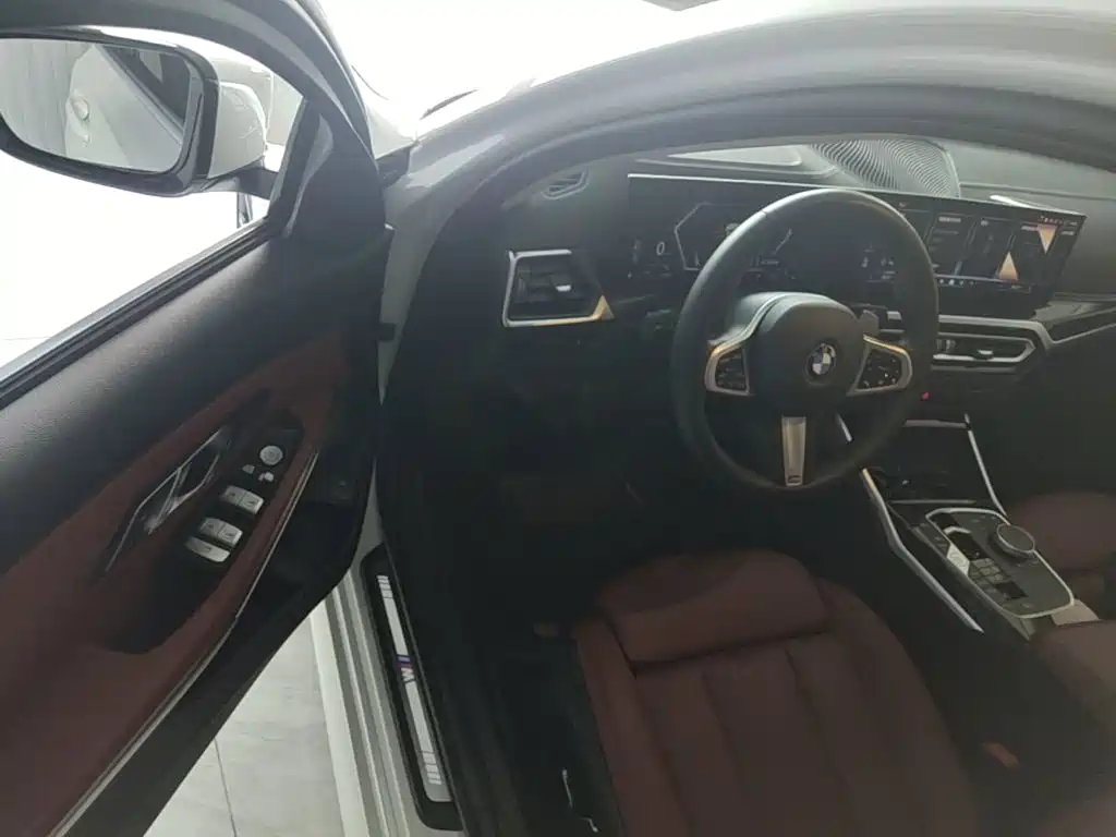 BMW 3 Series — миниатюра 16