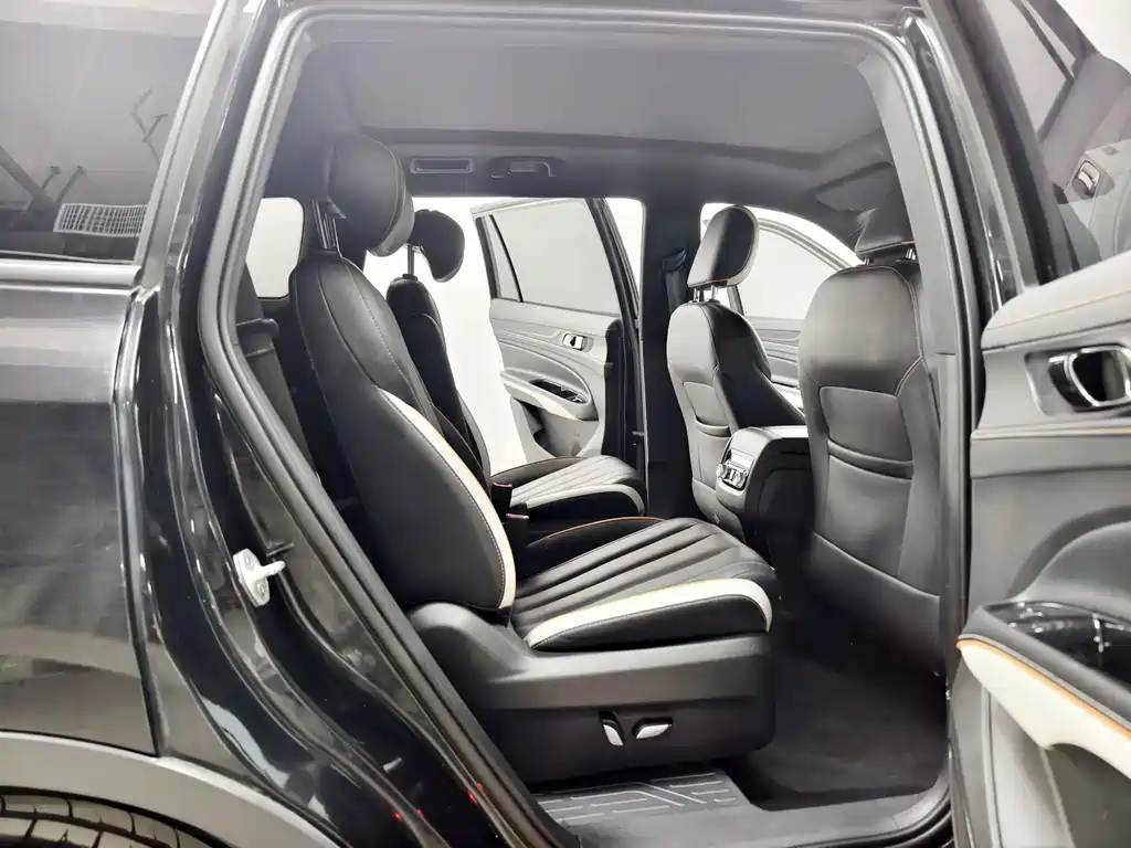 Ford Equator — миниатюра 16