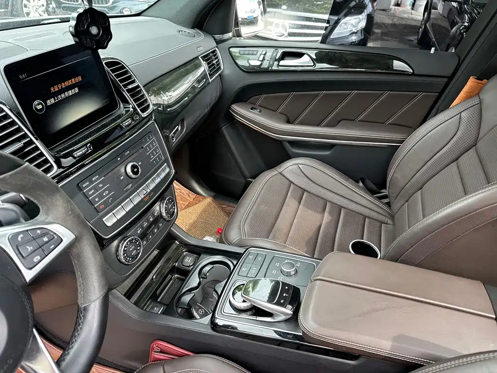 Mercedes-Benz GLS AMG — миниатюра 10