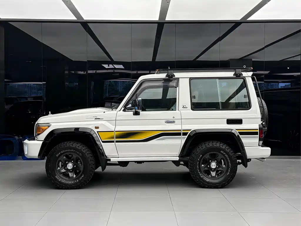 Toyota Land Cruiser — миниатюра 3