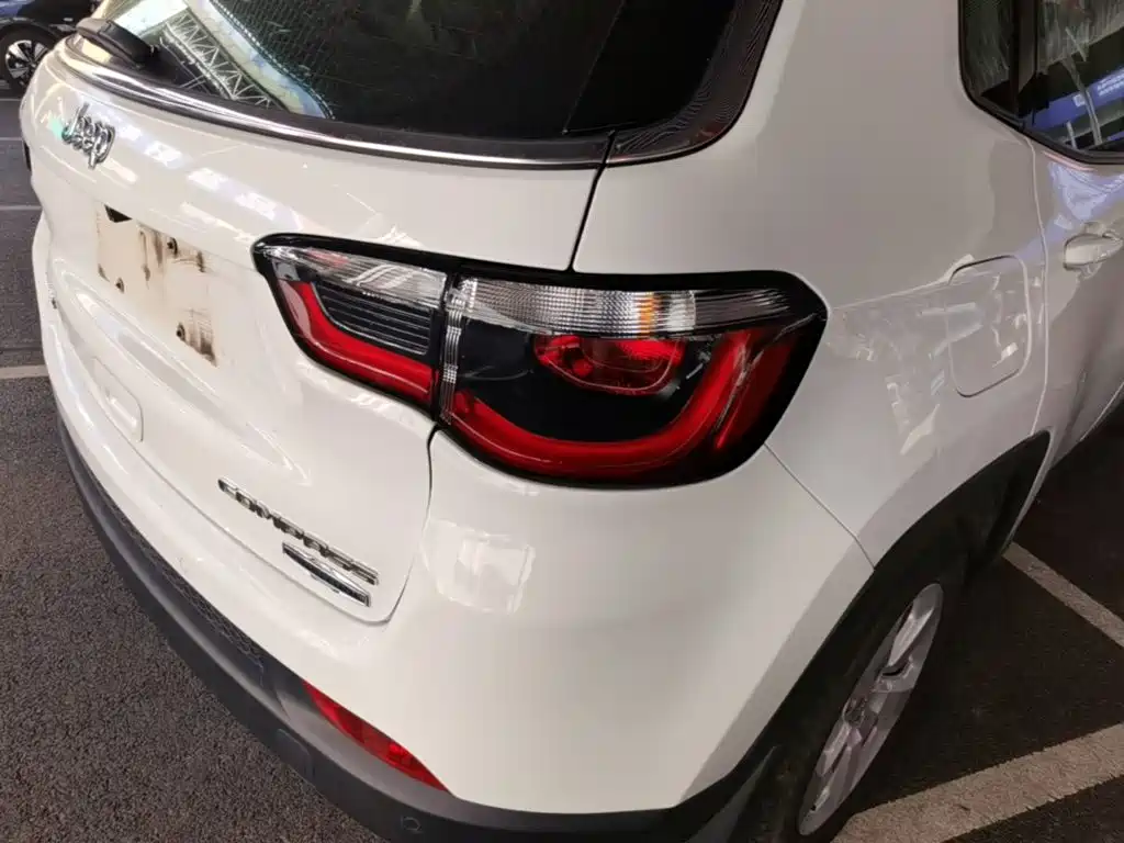 Jeep Compass — миниатюра 8