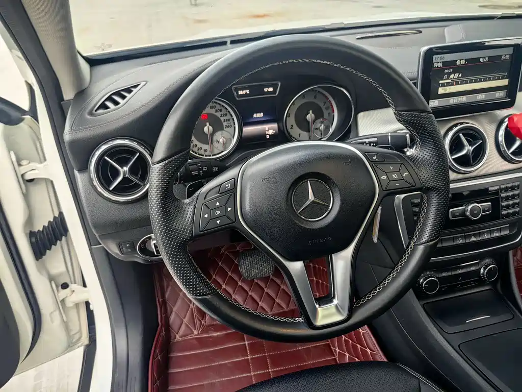 Mercedes-Benz GLA — миниатюра 9