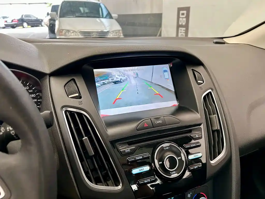 Ford Focus — миниатюра 11