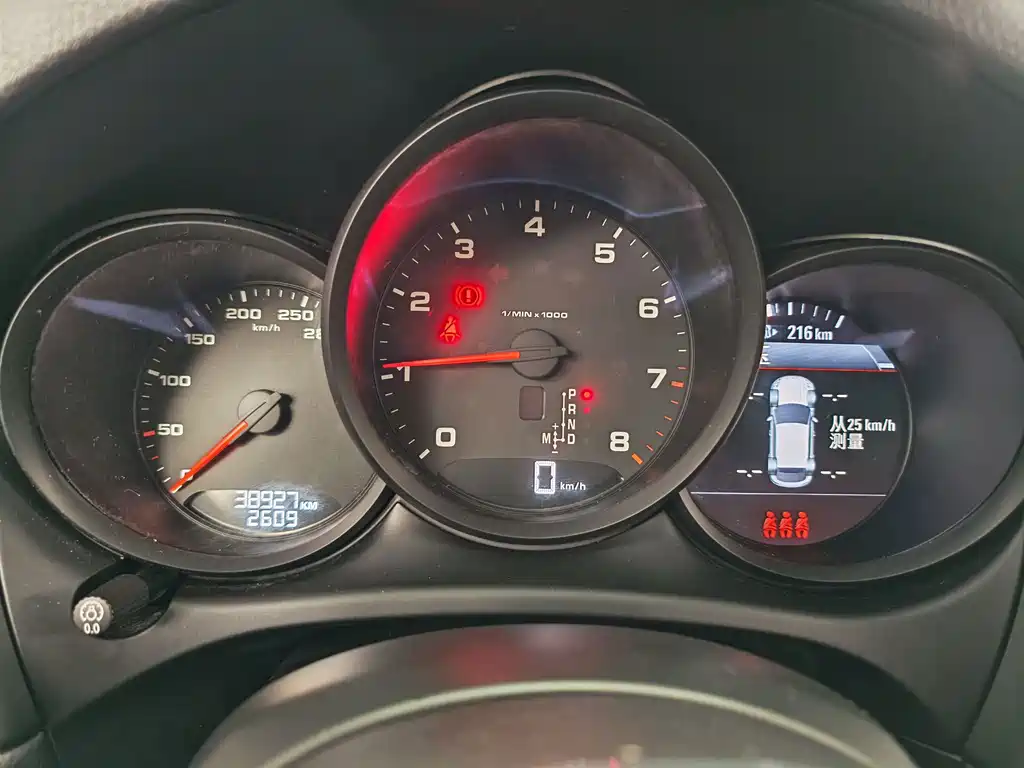 Porsche Macan — миниатюра 21