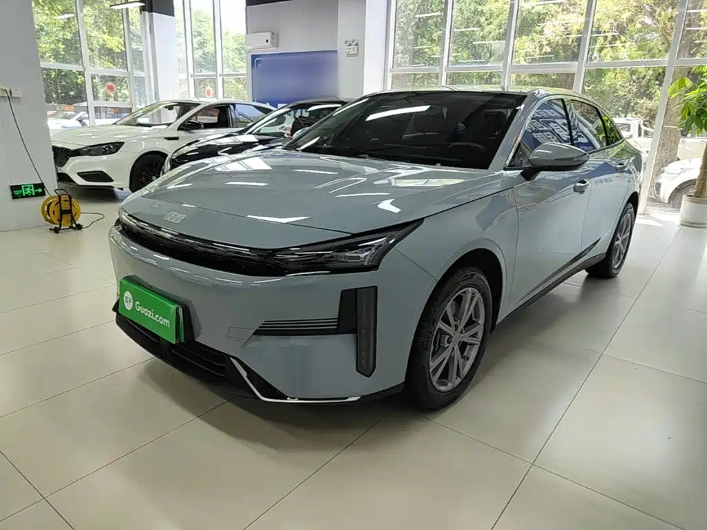 Geely Galaxy Galaxy L6 L6 2025 EM-i 140km