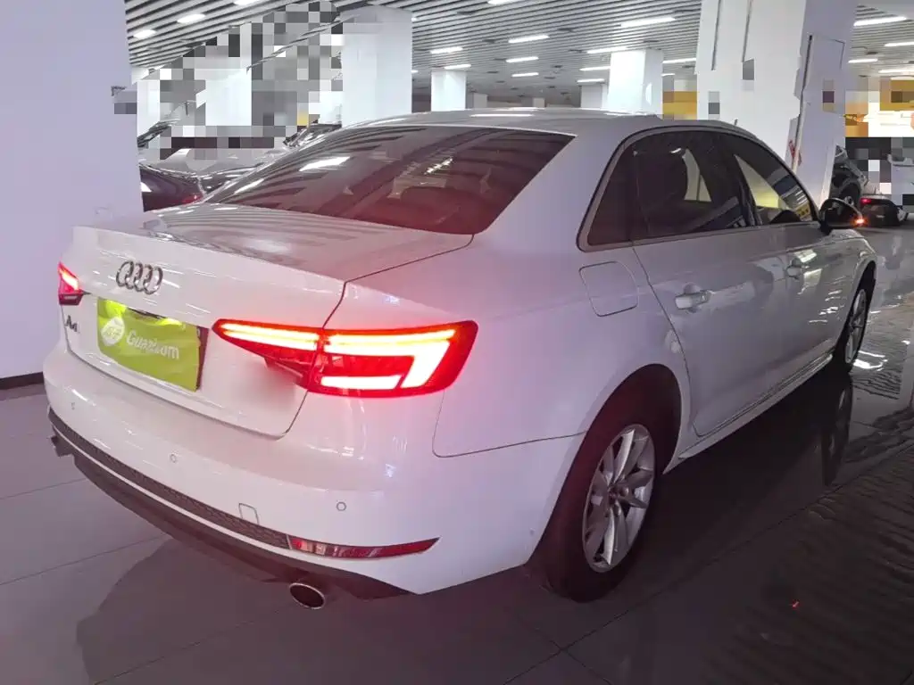 Audi A4L 2017 40 TFSI