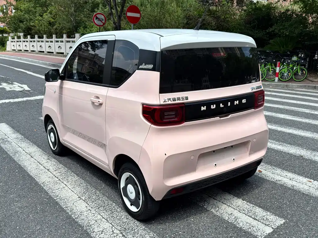Wuling MINIEV — миниатюра 6