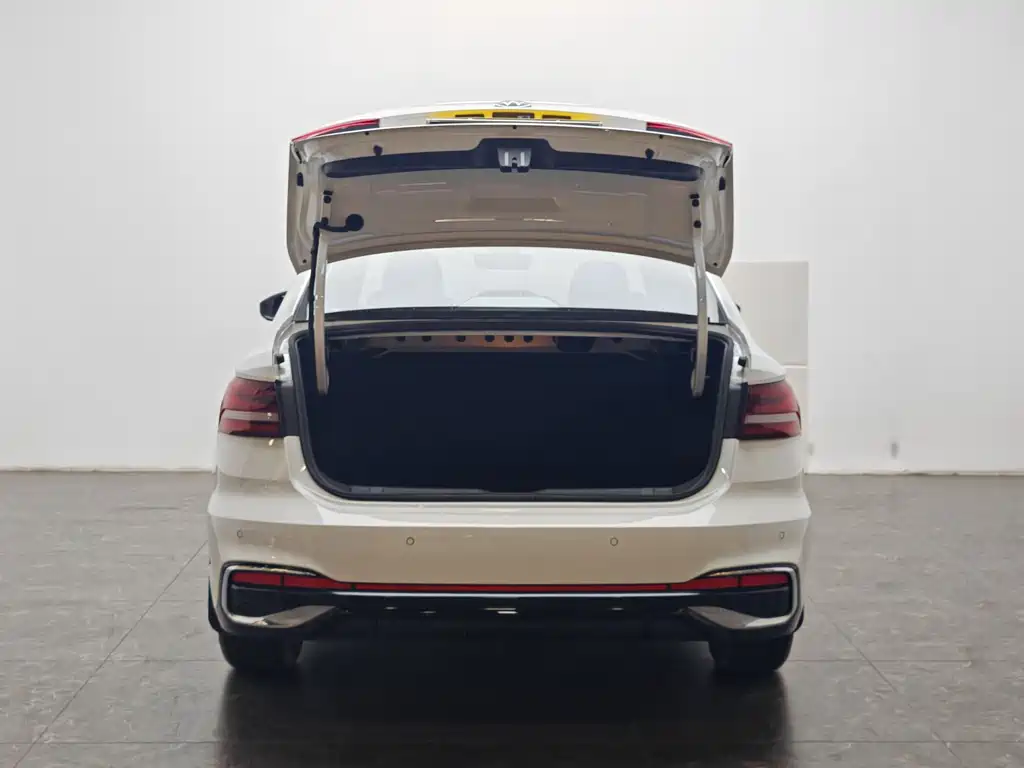 Volkswagen Lavida — миниатюра 12