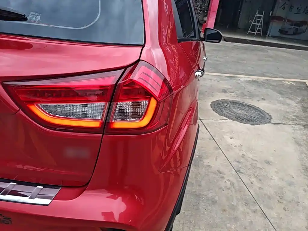 Geely Vision X3 — миниатюра 8