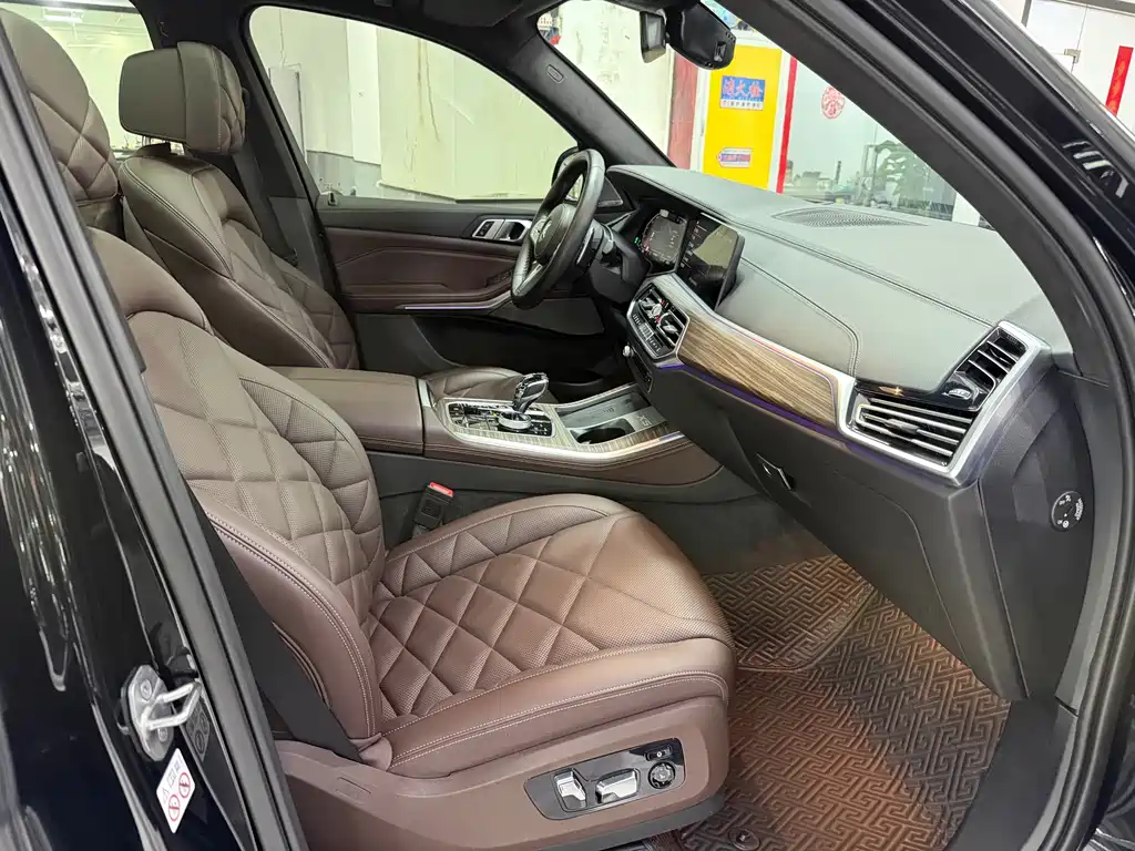 BMW X5 — миниатюра 12