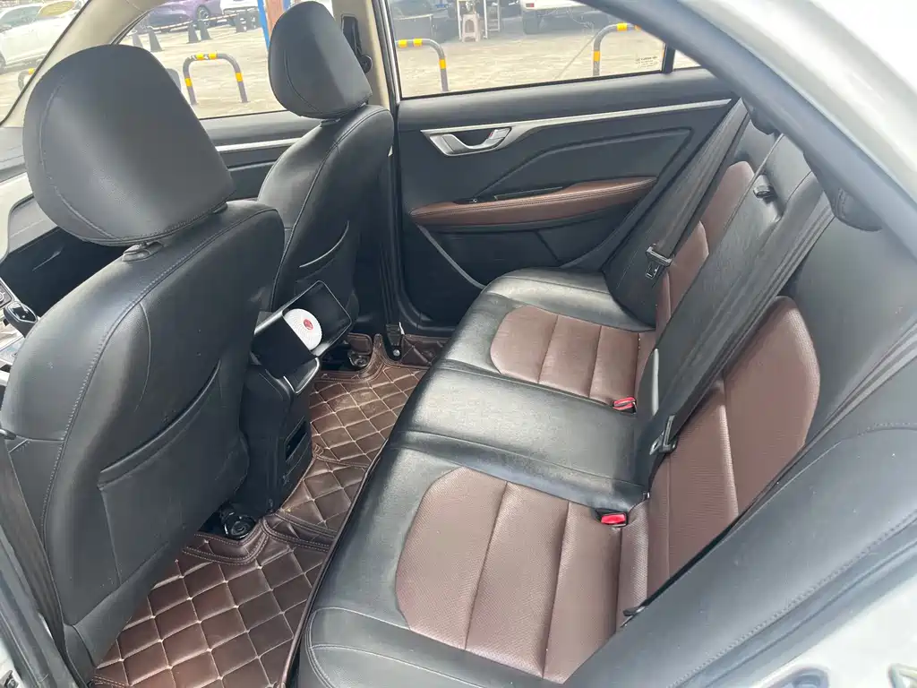 Geely Vision — миниатюра 15