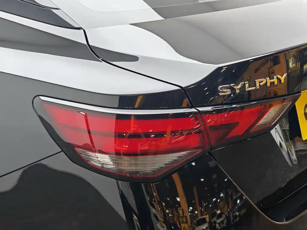 Nissan Sylphy — миниатюра 7