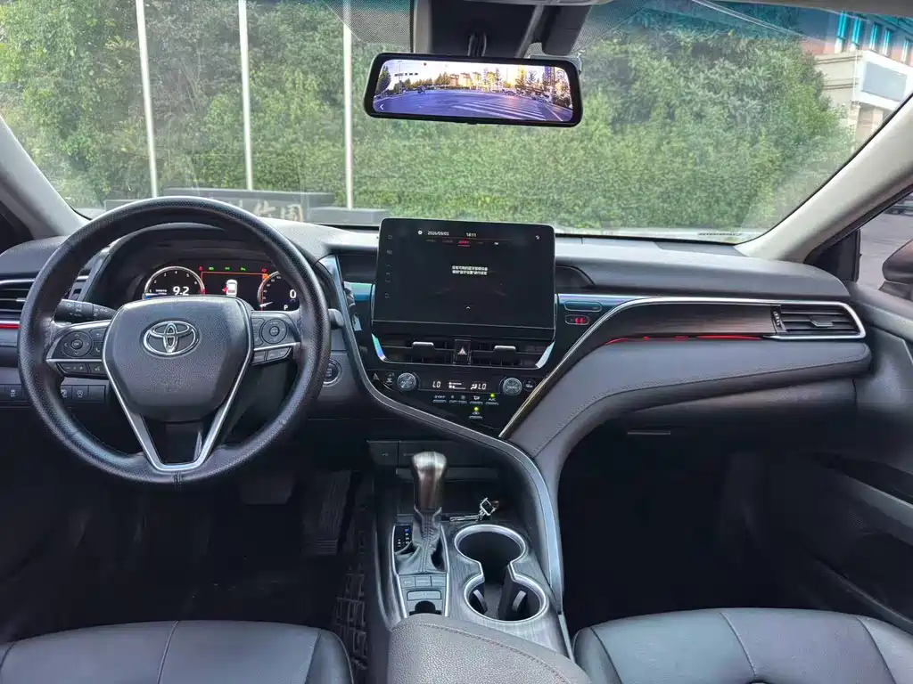 Toyota Camry — миниатюра 9