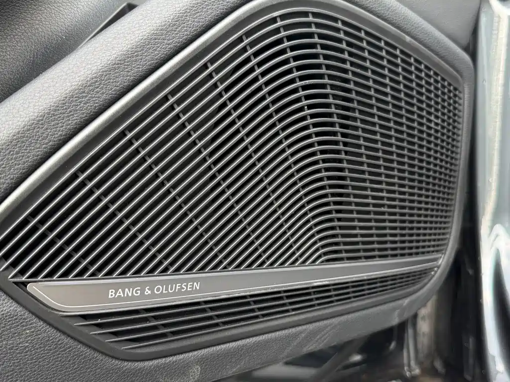 Audi A4 (Import) — миниатюра 11