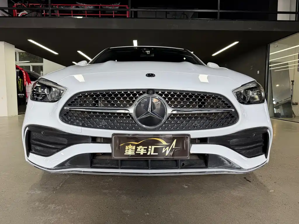 Mercedes-Benz C-Class — миниатюра 2