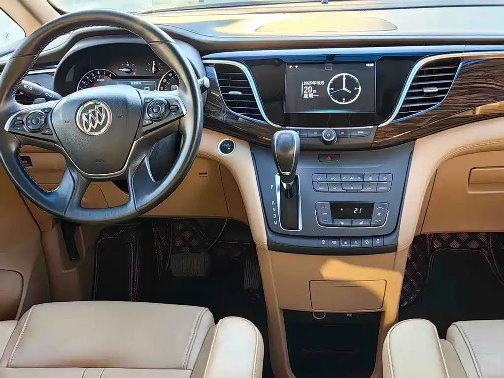Buick GL8 — миниатюра 9