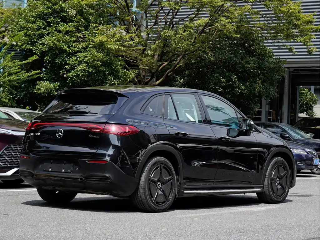 Mercedes-Benz EQE SUV — миниатюра 4