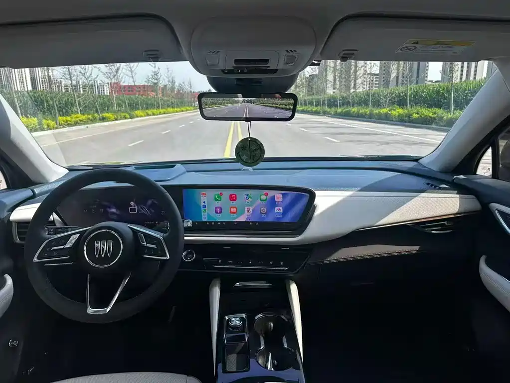Buick Envision Plus — миниатюра 3